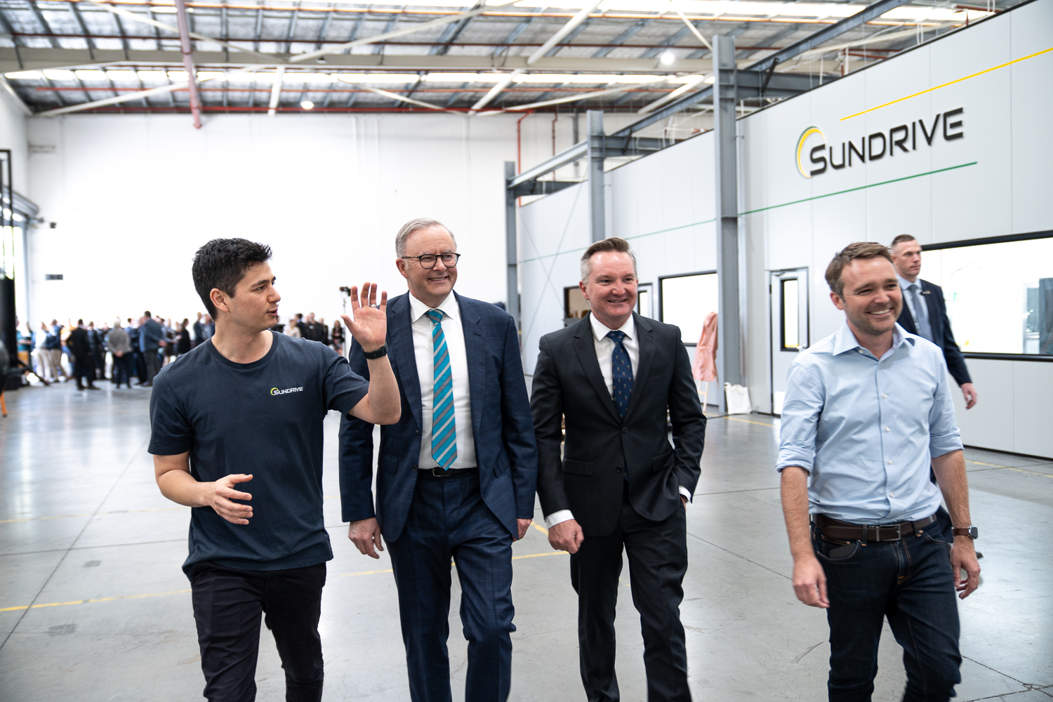 Vince Allen, Prime Minister, Minister for the Environment  and Wyatt Roy at SunDrive in 2023